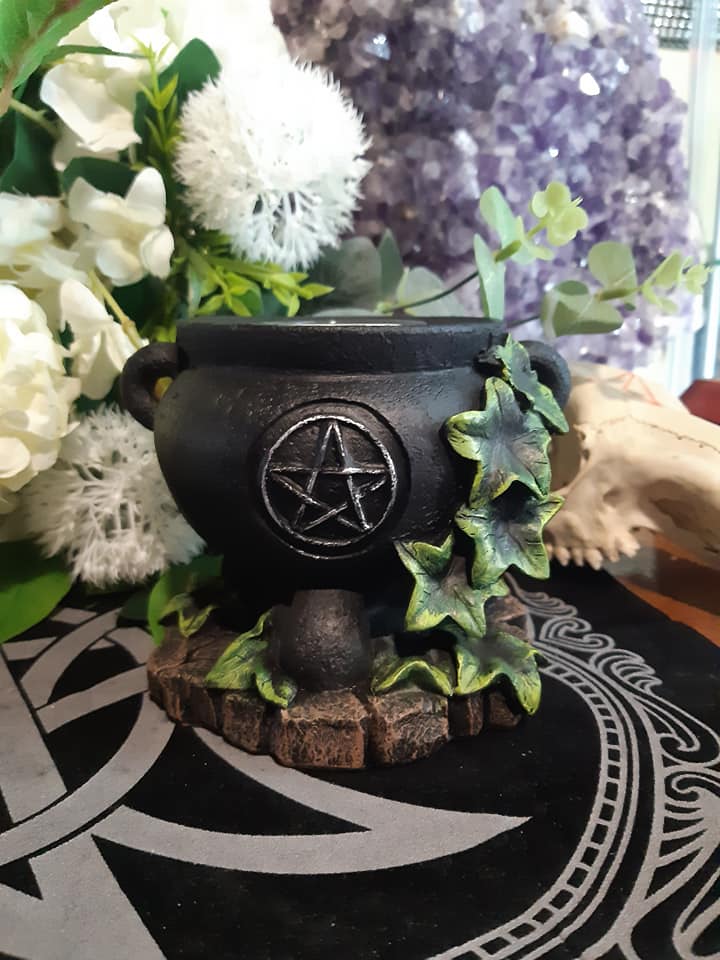 10cm Witches Cauldron Tea Light Holder