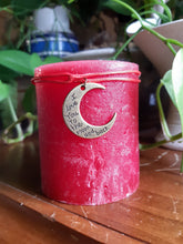 Load image into Gallery viewer, Love You To The Moon And Back Necklace Candle
