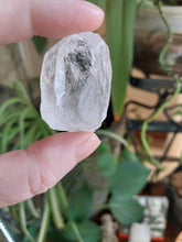 Load image into Gallery viewer, Clear Quartz Point No; 17
